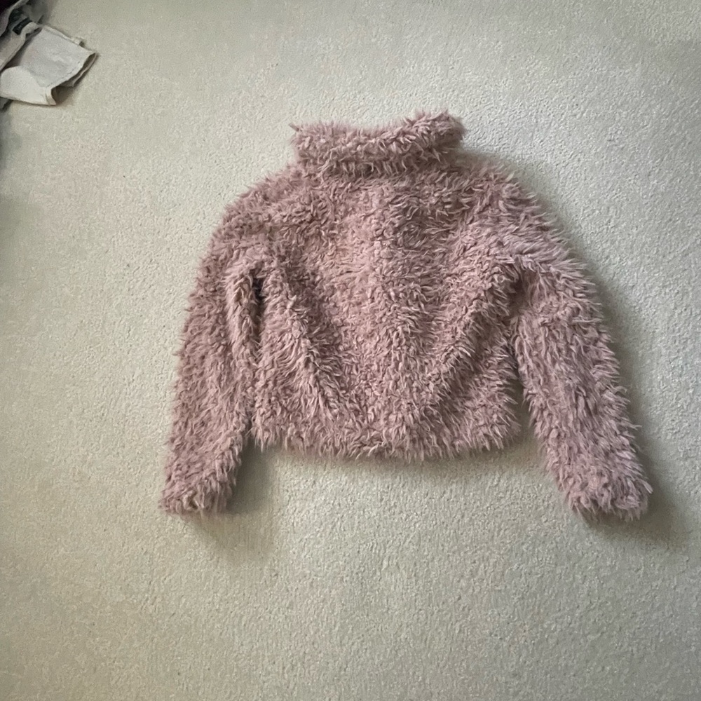 Pink fluffy jacket - Picture 3 of 4